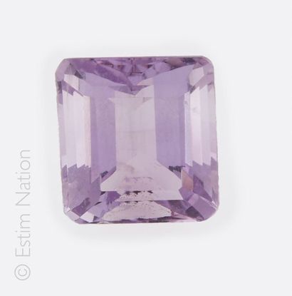 AMETHYSTE
Améthyste taille rectangle pesant...