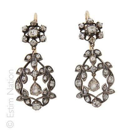 BOUCLES D'OREILLES DIAMANTS - FIN XIXe
Paire...