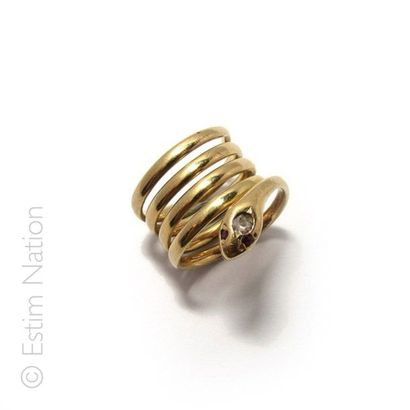 Bague en or jaune 18k (750/°°), stylisant...