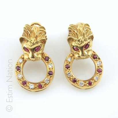BOUCLES D'OREILLES LION
Paire de boucles...