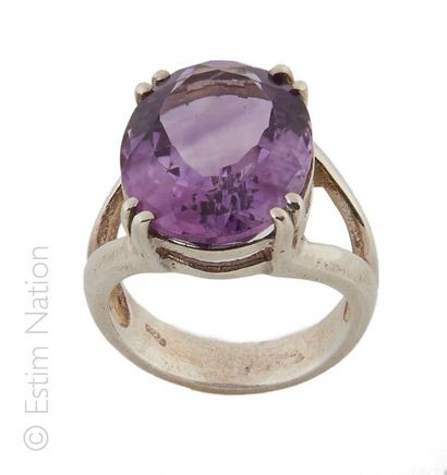 BAGUE AMETHYSTE
Bague en argent (925/°°)...