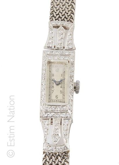 MONTRE DE DAME PLATINE DIAMANTS
Bracelet...