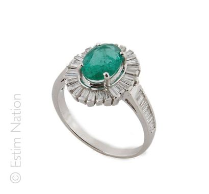 BAGUE EMERAUDE DIAMANTS
Bague marguerite...