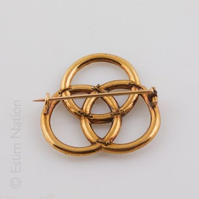 BROCHE PERLES. VERS 1900
Broche en or jaune...