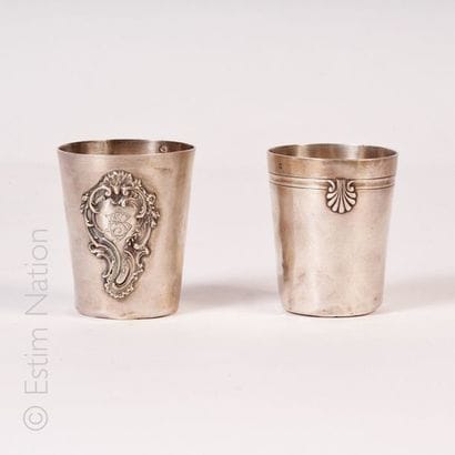 ARGENTERIE
Deux timbales en argent (925/°°)...