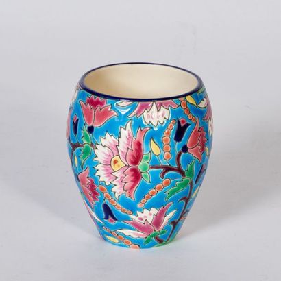 LONGWY
Petit pot en faïence polychrome à...