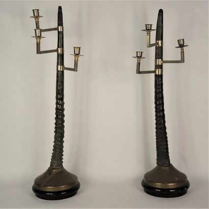 CANDELABRES
Paire de candélabres à trois...
