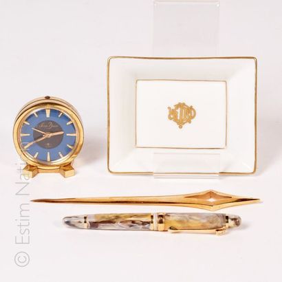 DIOR
Vide-poche en porcelaine à décor de...