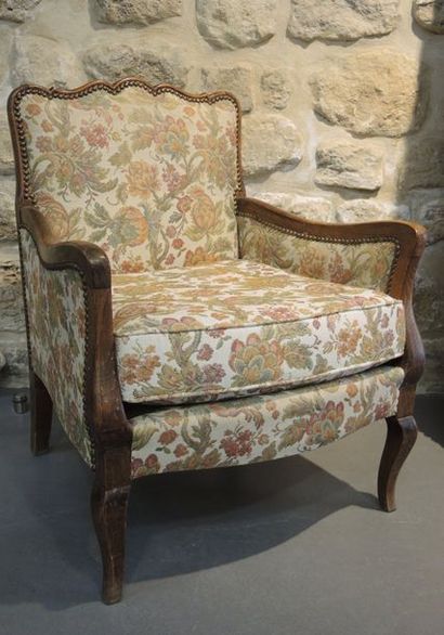 Paire de fauteuils bas en bois naturel le...