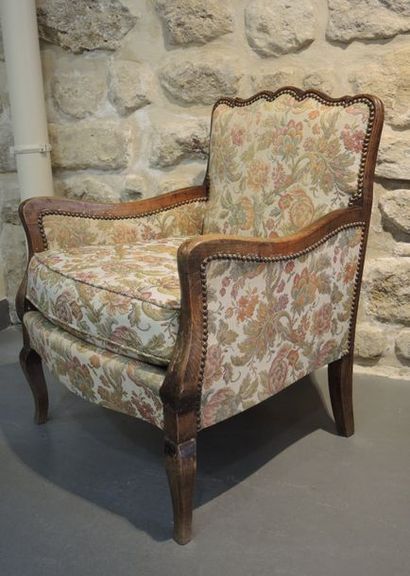 Paire de fauteuils bas en bois naturel le...