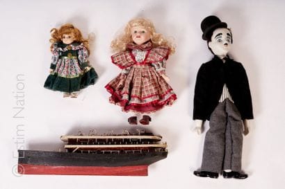 JOUETS
Ensemble comprenant : 


- maquette...