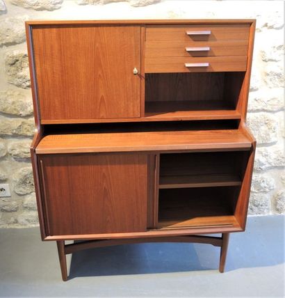 DESIGN SCANDINAVE 1970
Meuble bar en bois...