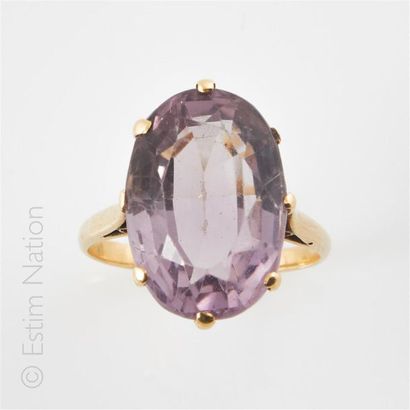 Bague cocktail en or 18K (750°/00) sertie...