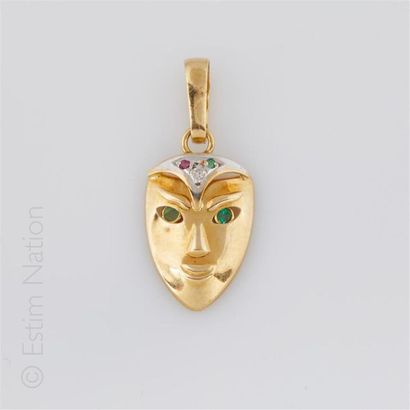 PENDENTIF MASQUE
Pendentif en or jaune 18K...