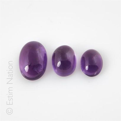 AMETHYSTES CABOCHON
Ensemble de 3 améthystes...
