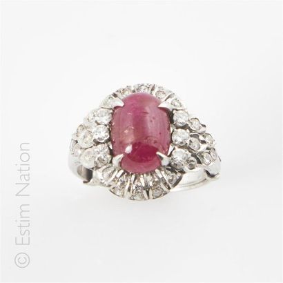 BAGUE RUBIS DIAMANTS
Bague dôme en or 9K...
