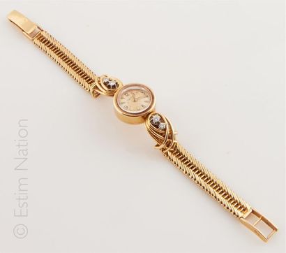JAEGER LE COULTRE
Montre bracelet de dame...