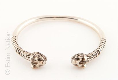 MUSÉE DU LOUVRE
Bracelet jonc en argent (800/°°)...