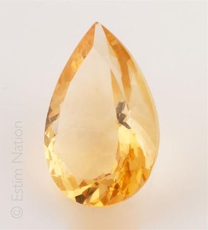Citrine facettée taillée en poire. 
Poids...