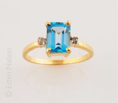 BAGUE TOPAZE DIAMANTS
Bague en argent (925/°°)...