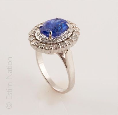 BAGUE TANZANITE DIAMANTS
Bague marguerite...