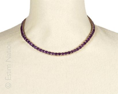 COLLIER AMETHYSTES
Collier en argent (925/°°)...
