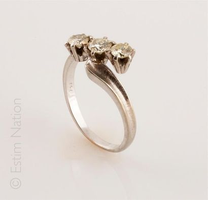 BAGUE DIAMANTS
Bague en or gris 18K (750/°°)...