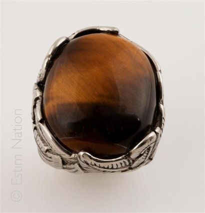BAGUE OEIL DE TIGRE 
Importante bague en...