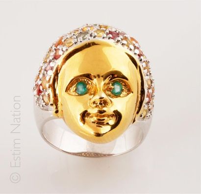 BAGUE EMERAUDE ET SAPHIRS 
Bague en argent...