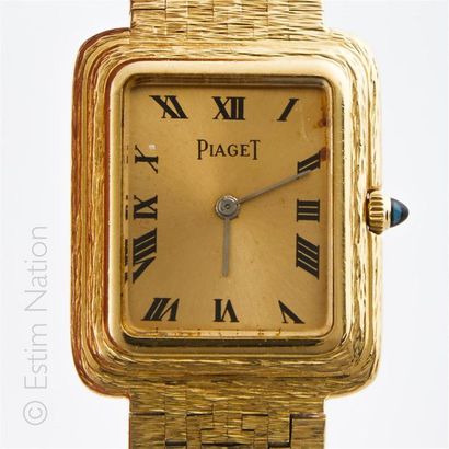 PIAGET. Modèle Beta. Montre bracelet en or...