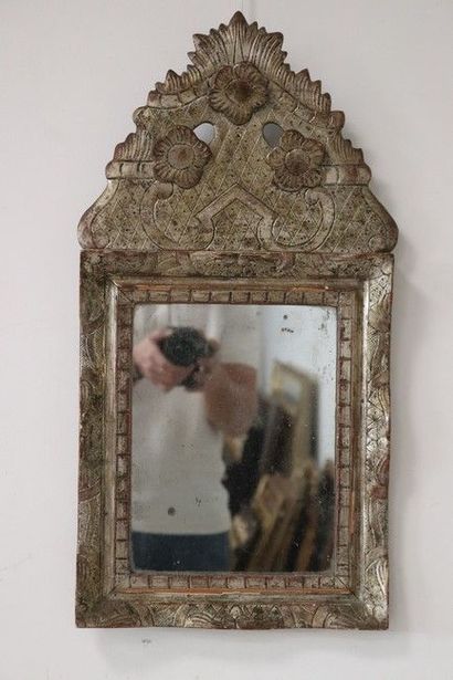 MIROIR A FRONTON rectangulaire dans un encadrement...