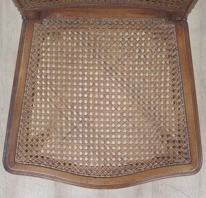 PAIRE DE CHAISES à dossier plat canné comme...
