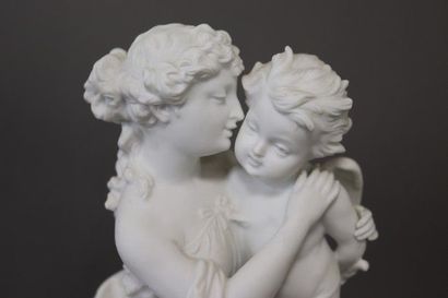 Venus et l'Amour

GRANDE EPREUVE en biscuit.

Haut....