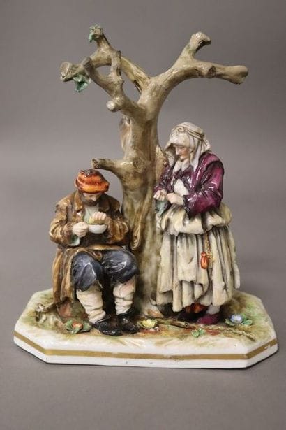 CAPODIMONTE

GROUPE en porcelaine émaillée...