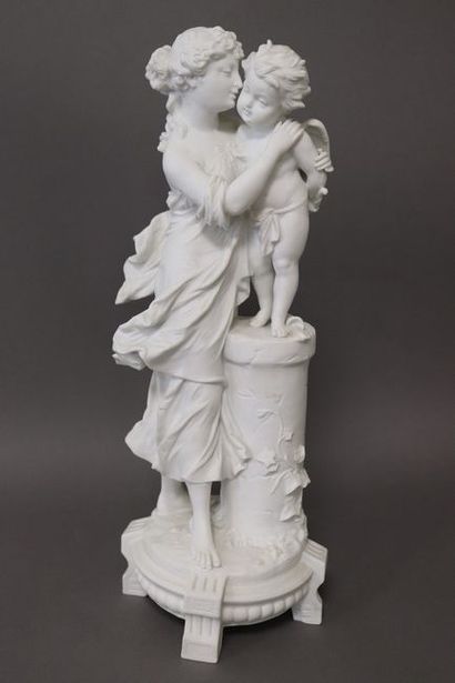 Venus et l'Amour

GRANDE EPREUVE en biscuit.

Haut....