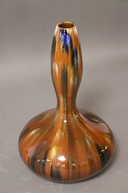 Clément MASSIER (1844-1917) à Golf Juan

VASE...