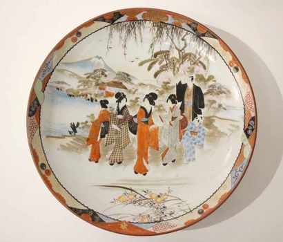 JAPON, vers 1900
PLAT rond en porcelaine...