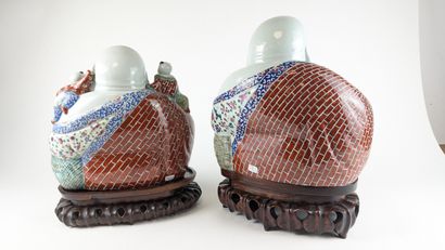 CHINA, early 20th century
PAIR OF LARGE MAGOTS,...