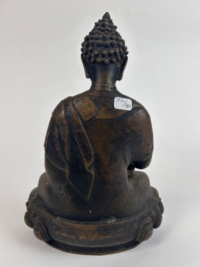 TIBET, 20th century
Bronze STATUETTE depicting...