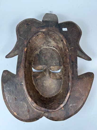 Large African-style MASK
Wood with a brown...