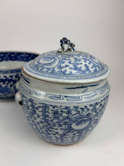 CHINA, 19th century
LOT consisting of a blue-and-white...