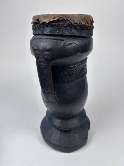 SET OF A LARGE BOX AND A DRUM, Kuba style,...