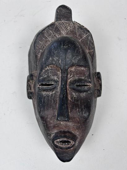 SET OF THREE AFRICAN-STYLE MASKS
Medium-hard...