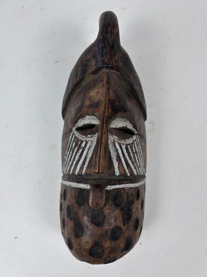 SET OF THREE AFRICAN-STYLE MASKS
Wood with...