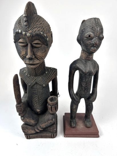 SET OF TWO STATUES, African style
Wood with...