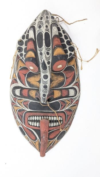 Papua New Guinea-style MASK
Wood with a brown...