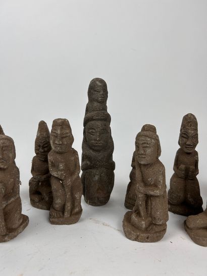 KOREA 
SET OF 15 KOREAN BUDDHIST STATUETTES...