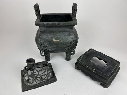 VIETNAM, circa 1900
Fangding incense burner...