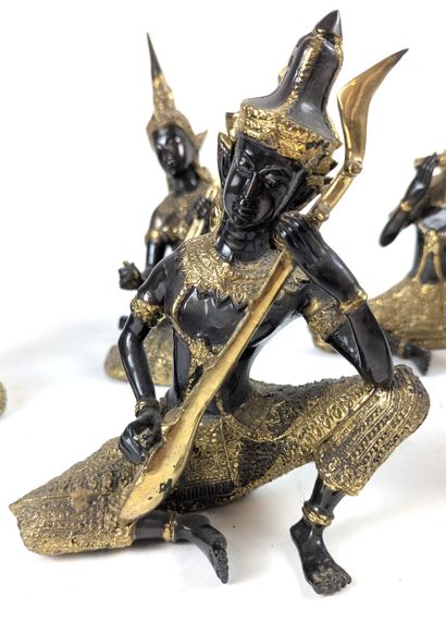 THAILAND, modern
FIVE bronze statuettes with...