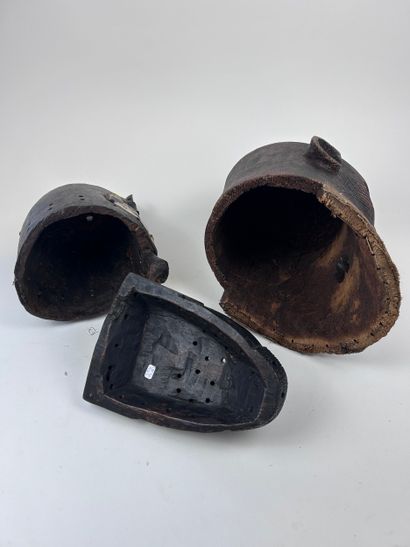 SET OF THREE MASKS, Democratic Republic of...